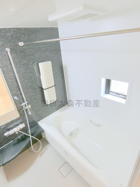 Kolet蒲田#11の浴室|窓と浴室乾燥機能、追焚機能付きお風呂