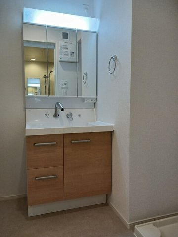 ロン　ボヌールの独立洗面台|広い洗面スペース