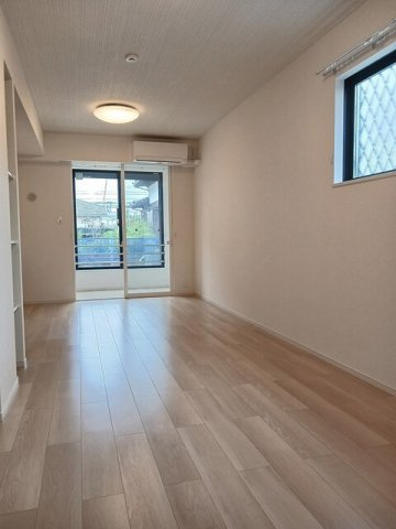 プランドールＡの居間・リビング|ゆったりとしたリビングです