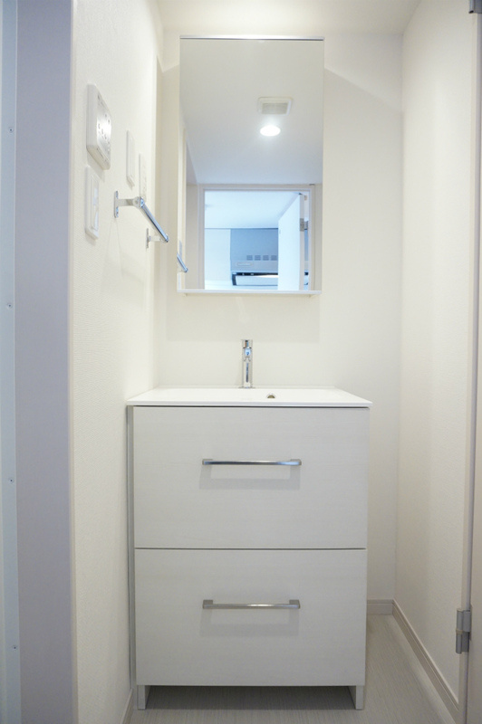 リブリ・ルームス本千葉の独立洗面台|忙しい朝には欠かせない洗面所です