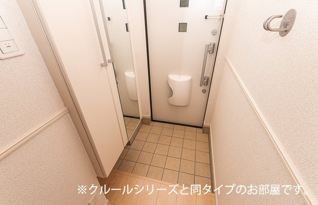 ネオフルールＡの玄関|落ち着いた玄関です