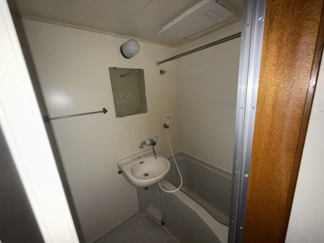 メゾンキャンパスIIの浴室