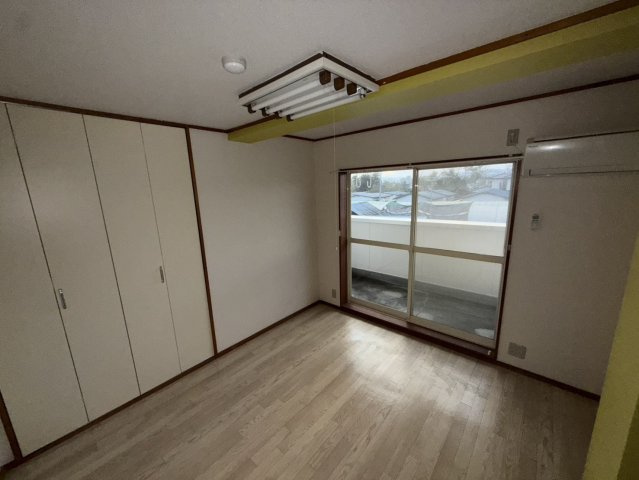 メゾンキャンパスIIの居間・リビング