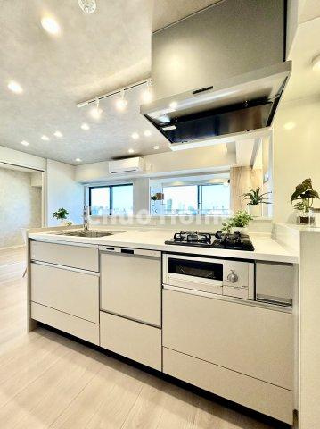 ウイン南千住エクシオンのキッチン|ワイドで収納豊富なシステムキッチン