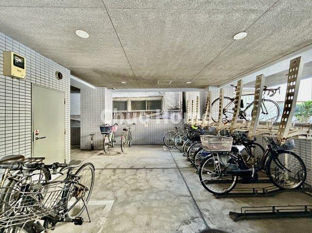 ウイン南千住エクシオンの駐輪場|【自転車置き場】最新の空き状況や費用などの詳細は担当スタッフまでお問い合わせください。