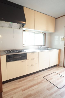 【キッチン】 | 磯辺テラスハウス（1-8） | 大型サイズのキッチン