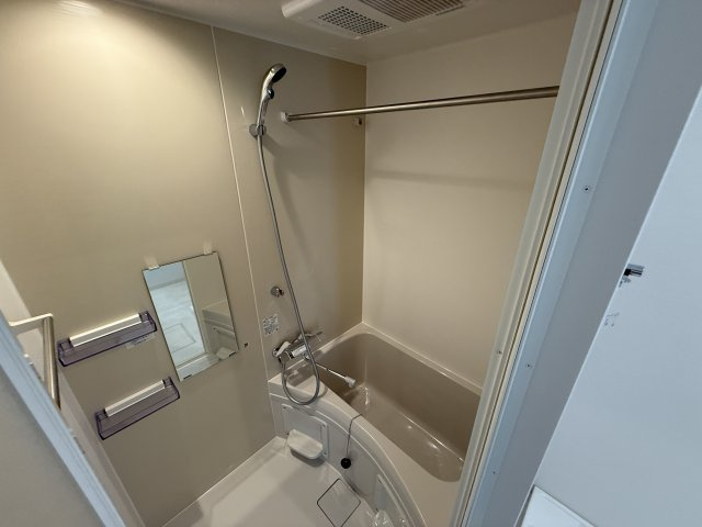 プルメリア阪大前の浴室