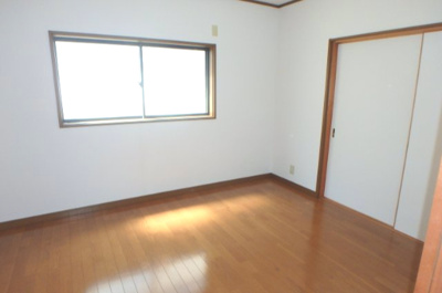 【洋室】 | 門戸岡田町貸家 | 2階洋室