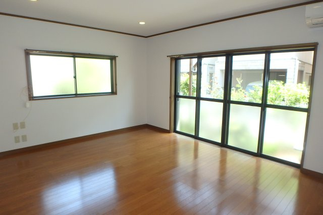 【居間・リビング】 | 門戸岡田町貸家