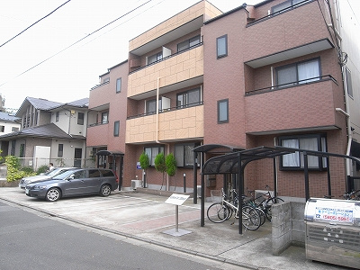 GRACE STAR駐車場の外観