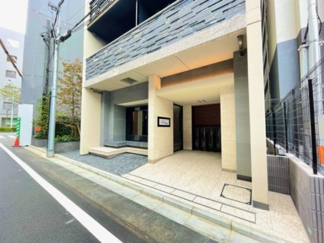 リーラ中野のエントランス