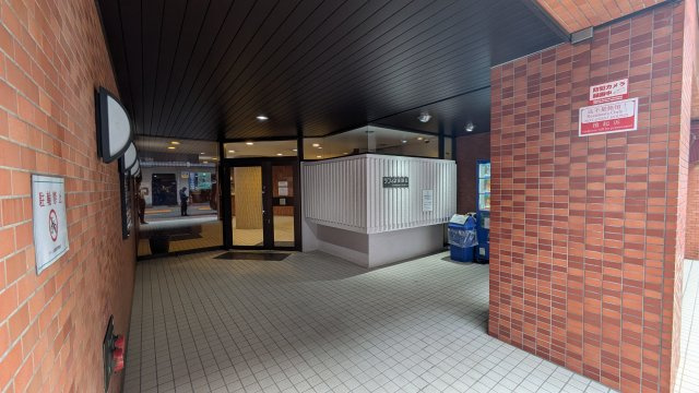 ラフイネ東銀座のエントランス