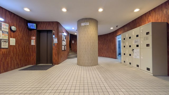 ラフイネ東銀座のロビー