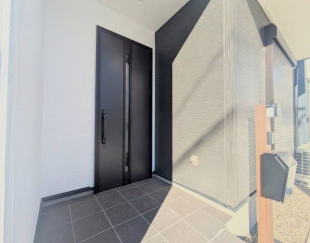 マイホームネクスト豊田美里２号棟のエントランス