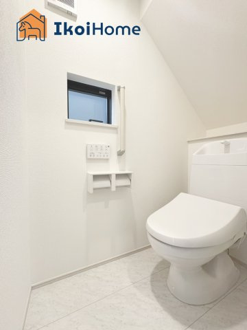 明石市二見町西二見　A号棟　新築戸建のトイレ|【ホームページに現地動画掲載中】●年中無休：当日予約可●各階ウォシュレット、暖房便座が標準装備！