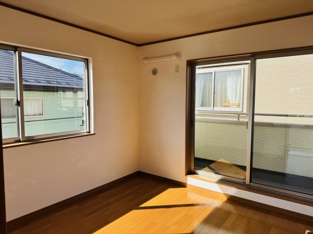 八王子市　元八王子町　中古戸建ての子供部屋|～2階4.5帖の洋室　2面採光で明るく風通しの良いお部屋です～