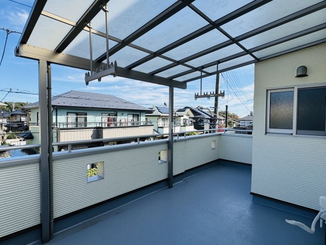 八王子市　元八王子町　中古戸建ての展望|～落ち着きのある住宅地内　風通し良く開放感のあるバルコニーです～