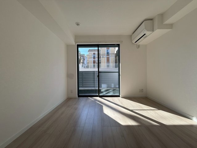 プルメリア阪大前の居間・リビング