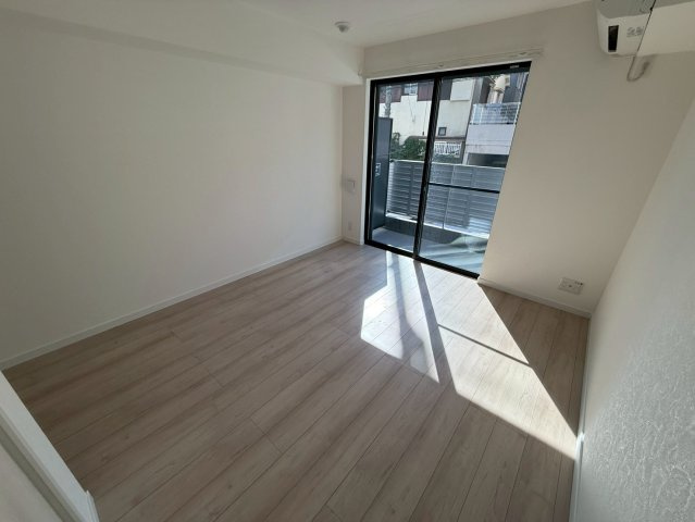 プルメリア阪大前の居間・リビング