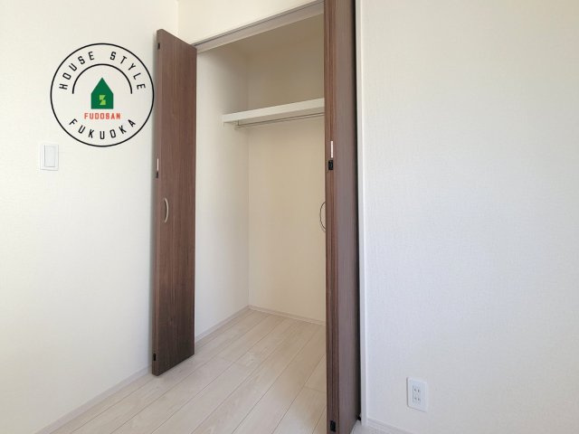 福岡市南区屋形原1丁目第1-2棟（1号棟）の内観：施工例|収納には困りません。