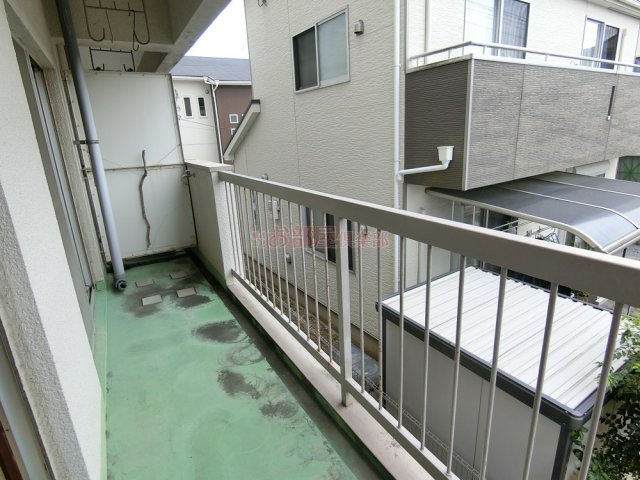 レイクヒルY'sのバルコニー|お洗濯にも便利なバルコニー付き