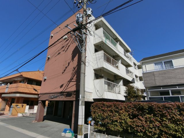 レイクヒルY'sの外観|落ち着いた雰囲気の外観です