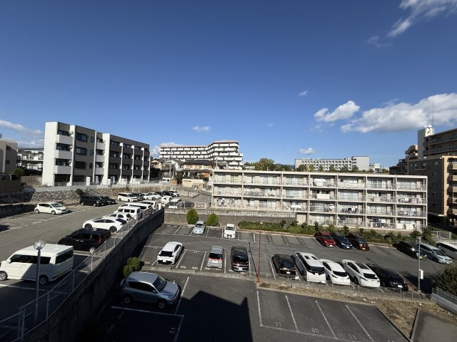 プルメリア阪大前の展望