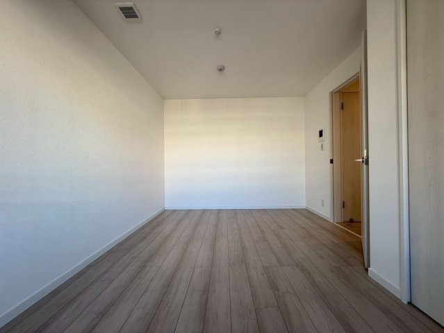 プルメリア阪大前の居間・リビング