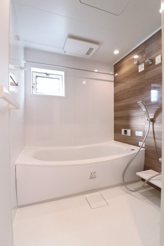 FLAIR総持寺の浴室