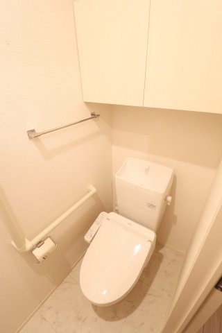 FLAIR総持寺のトイレ