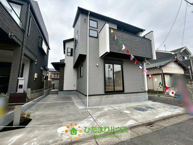 白岡市小久喜4期　新築一戸建ての駐車場