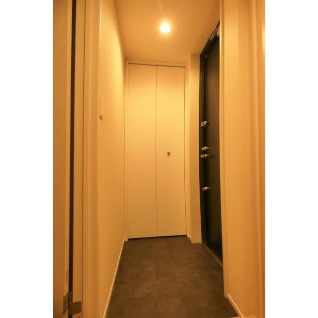 メゾン５３６の玄関