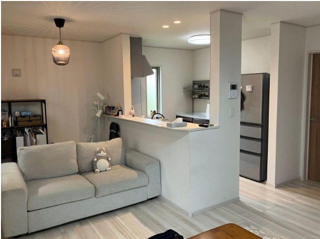 【居間・リビング】 | 佐倉市江原台１丁目　中古戸建て | リビング