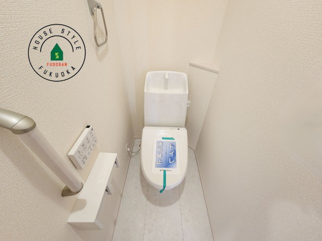 福岡市南区屋形原1丁目第1-2棟（2号棟）の内観：施工例|温水洗浄便座を完備しております。2ヶ所にトイレがあるのは朝の慌ただしい時間も安心です。