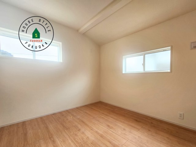 福岡市南区屋形原1丁目第1-2棟（2号棟）の内観：施工例|主寝室には収納力に優れたクローゼットがありますので、お部屋もすっきり片付きます。