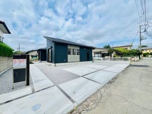 前橋市上泉町の前面道路含む現地写真|車の通りも少なく駐車も楽々♪