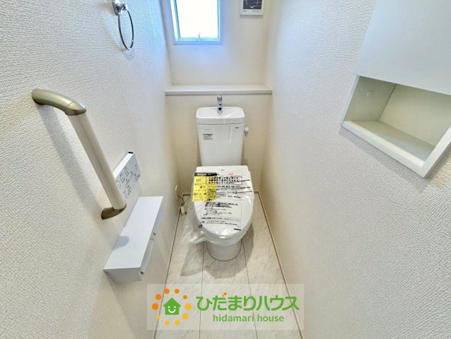 久喜市久喜東５丁目2期　新築一戸建て　01のトイレ