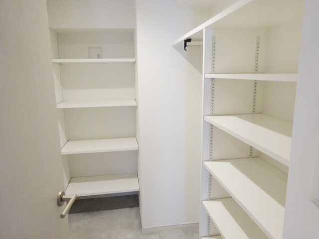 レジス飛鳥山公園の収納|玄関横の大容量収納スペース♪