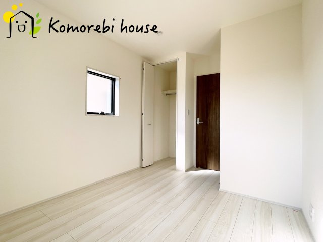 鴻巣市鴻巣第2　新築一戸建て　リーブルガーデン　03の洋室|落ち着いた色調の洋室です