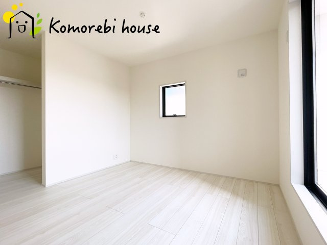 鴻巣市鴻巣第2　新築一戸建て　リーブルガーデン　03の寝室|使い勝手のいい寝室です