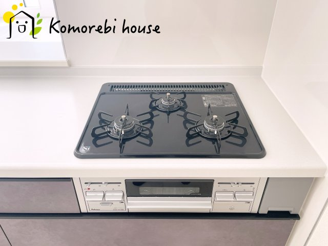 鴻巣市鴻巣第2　新築一戸建て　リーブルガーデン　03のキッチン|きれいなキッチンです