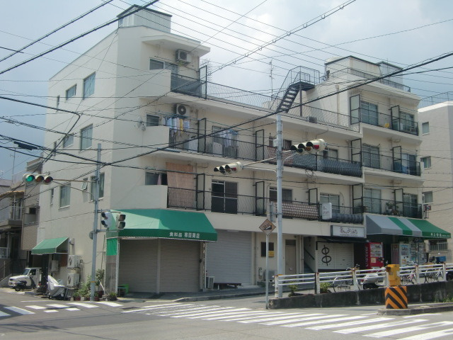 灘中央ビルの外観