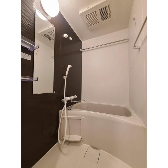 ウェルスクエアイズム千川Ⅱの浴室