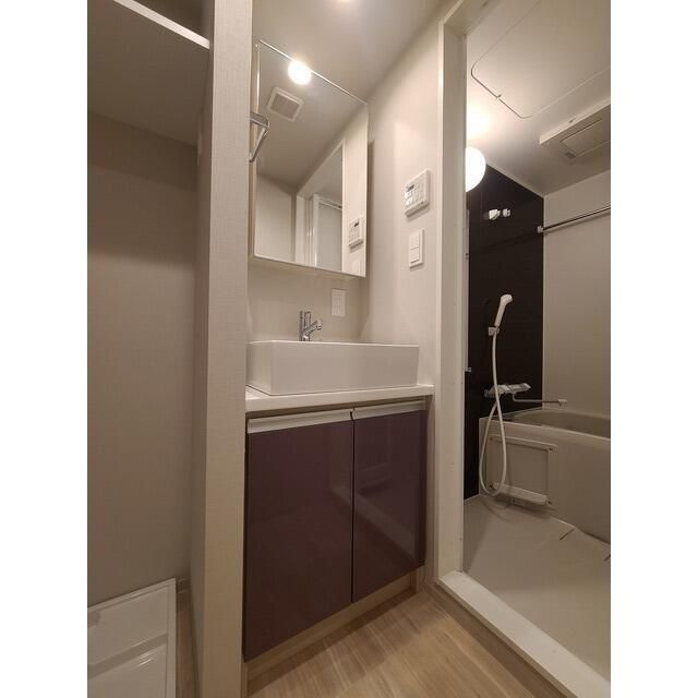 ウェルスクエアイズム千川Ⅱの洗面所