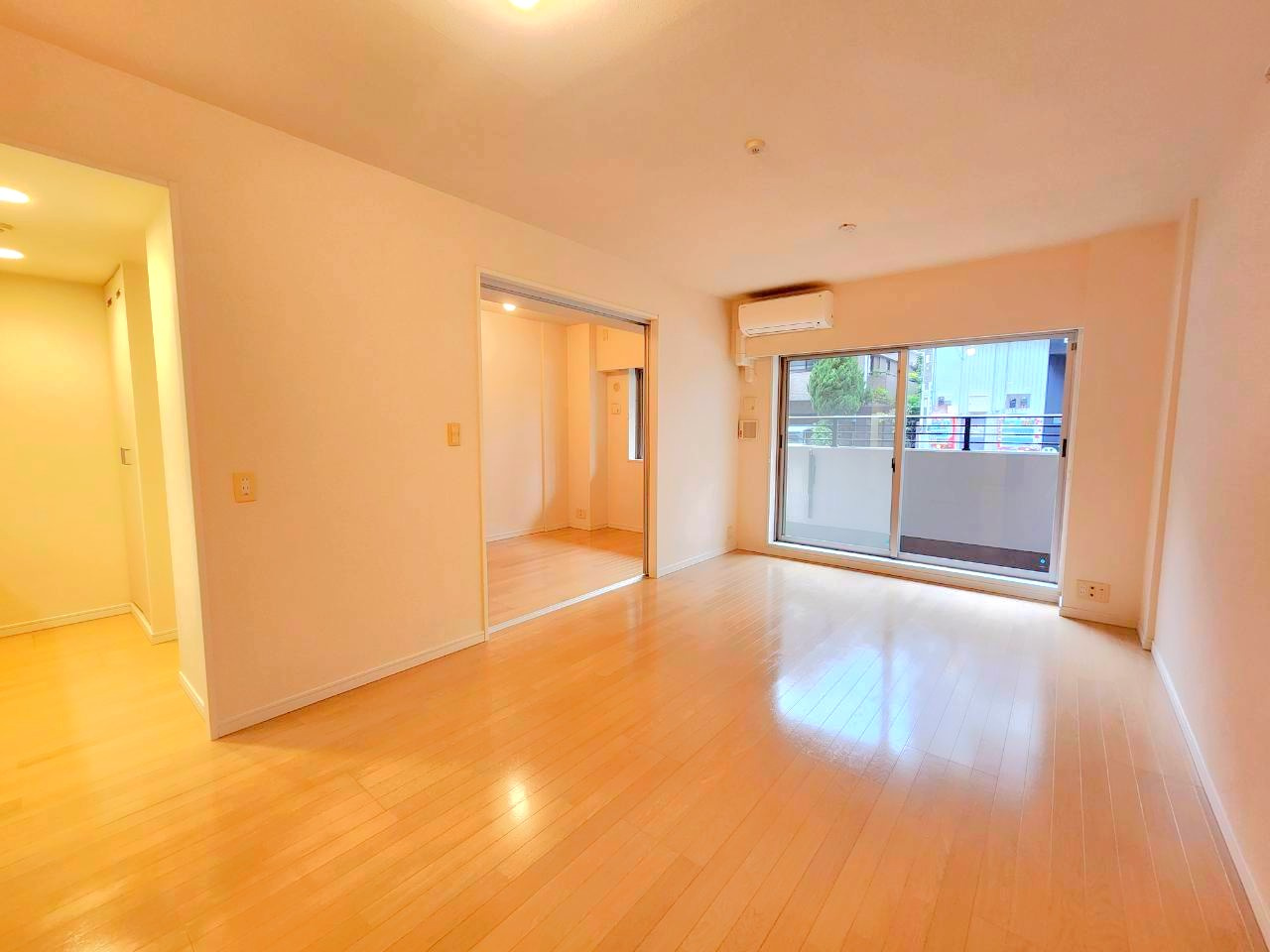 【居間・リビング】