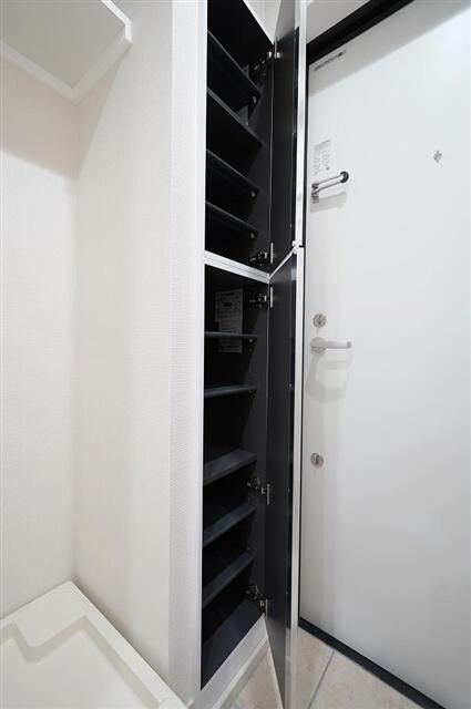 グランディール千住の玄関