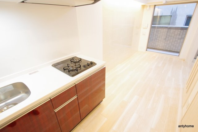 スプランディッド安土町　仲介手数料無料の居間・リビング