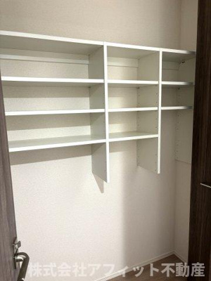 【その他】 | ラフィーネ南蔵王 | 廊下収納