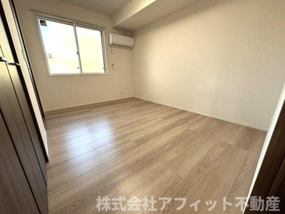 【寝室】 | ラフィーネ南蔵王 | 東側の洋室6帖