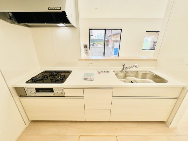 前橋市茂木町のキッチン|人気の対面キッチンで、ご家族との会話も弾みます♪